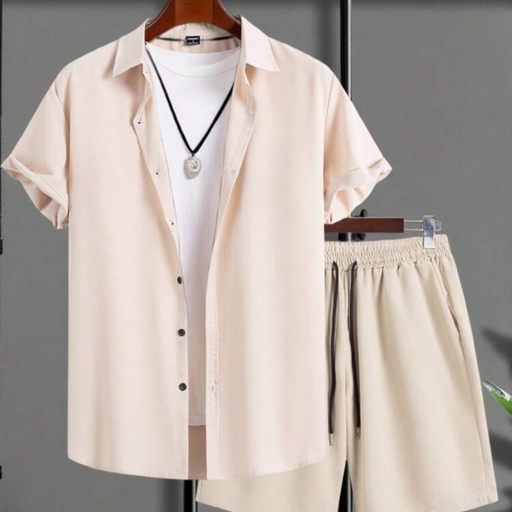 Manfinity Homme Men's Solid Color Short Sleeve Single Shirt & Shorts